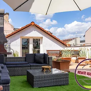  Apartment Center Penthouse - Huge Terrace And Free Parking - Tram/metro - Ac